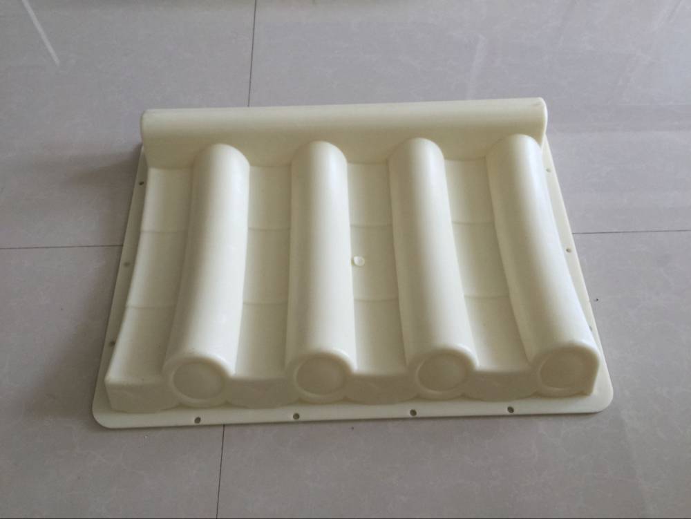仿古結(jié)構(gòu)與實用功能兼?zhèn)?水泥圍墻瓦模具與塑料化糞池的設(shè)計與選擇